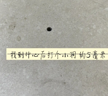 大城瓷砖空鼓维修公司专业解答在瓷砖铺贴过程中，如果砂料搅拌不均匀，将会带来以下问题